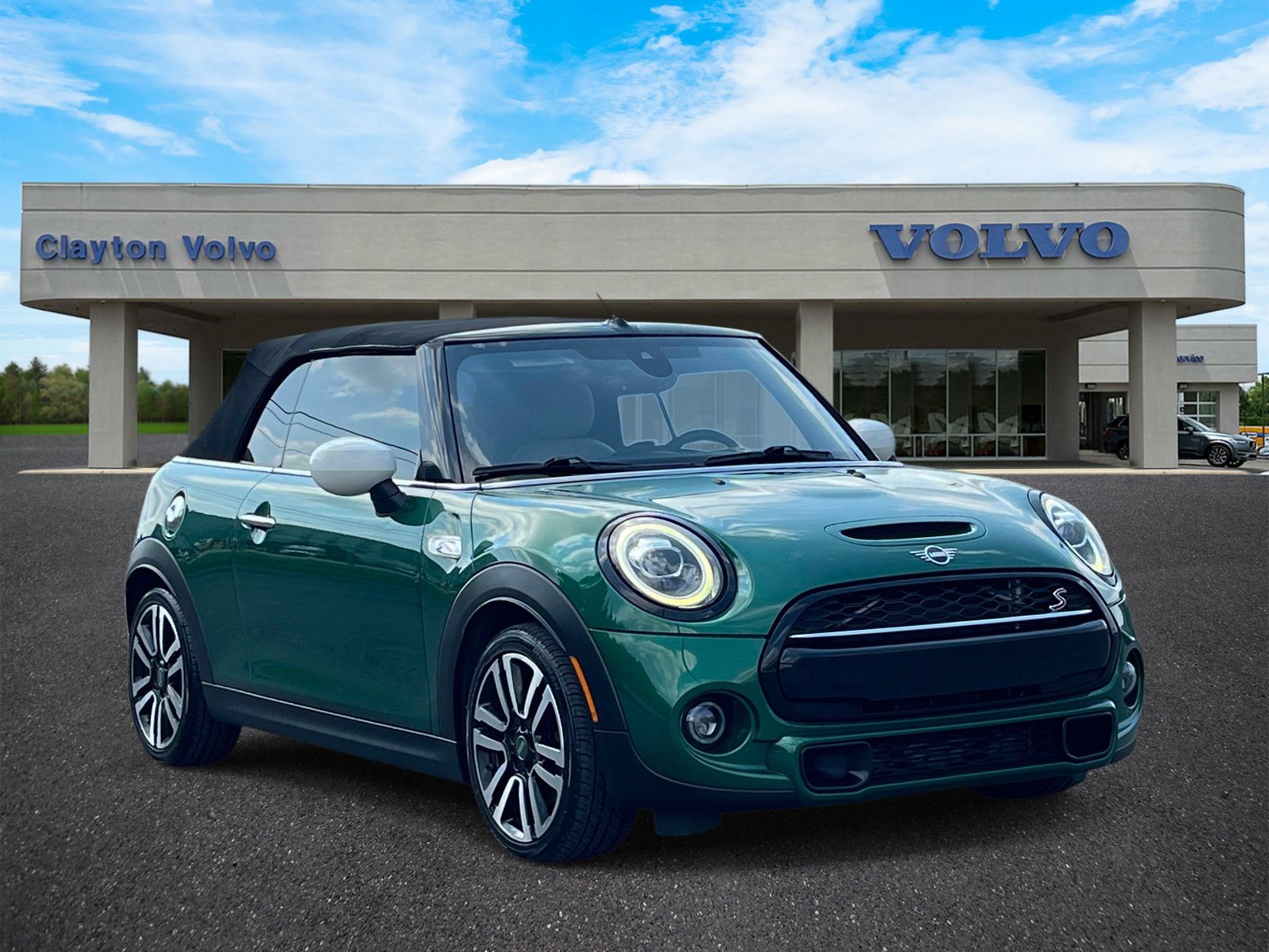 Used 2021 MINI Cooper S FWD image 1