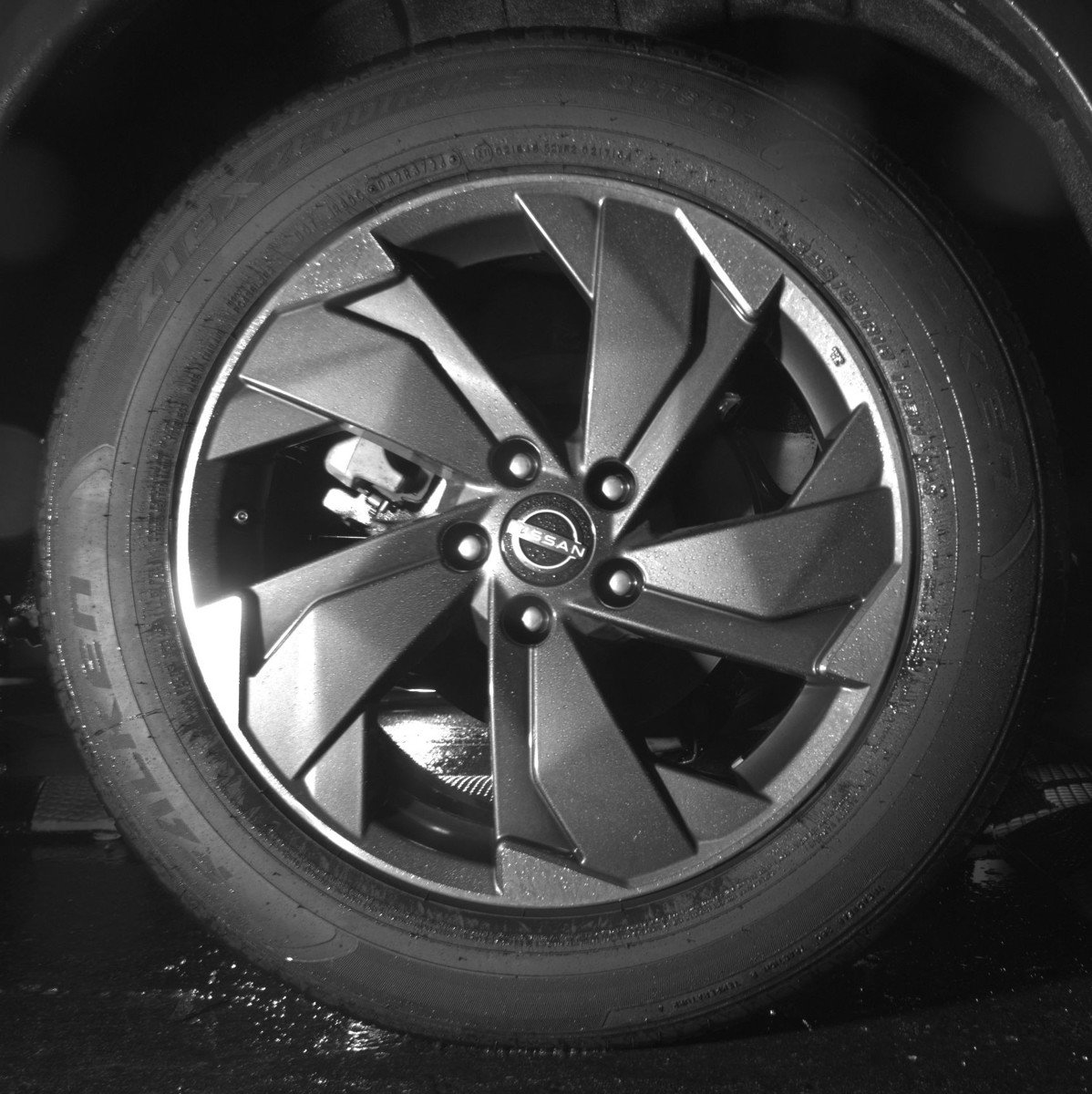 Used 2025 Nissan Rogue SV FWD image 13
