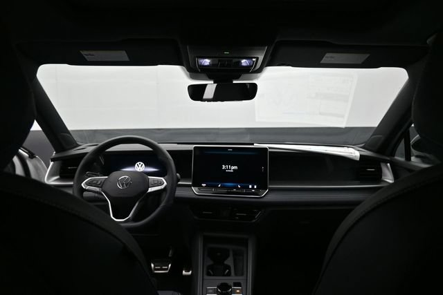 New 2026 Volkswagen Tiguan SE R-Line FWD image 10