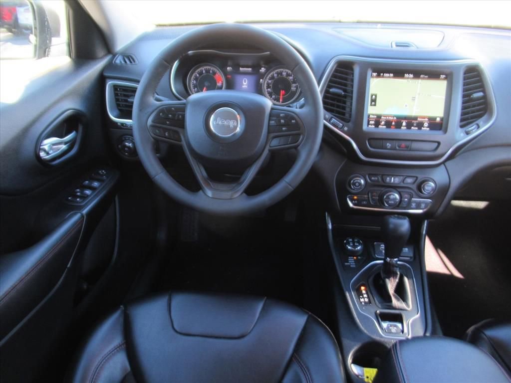 Used 2020 Jeep Cherokee Trailhawk w/ Trailer Tow Group image 13