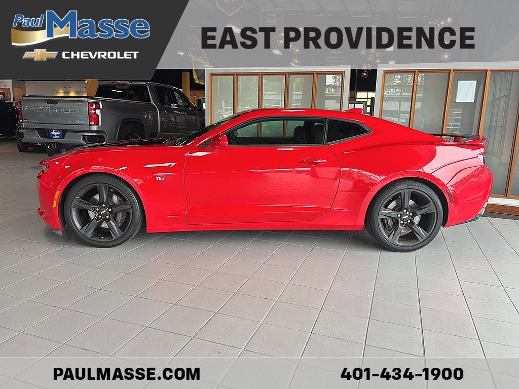 Used 2016 Chevrolet Camaro SS RWD image 4