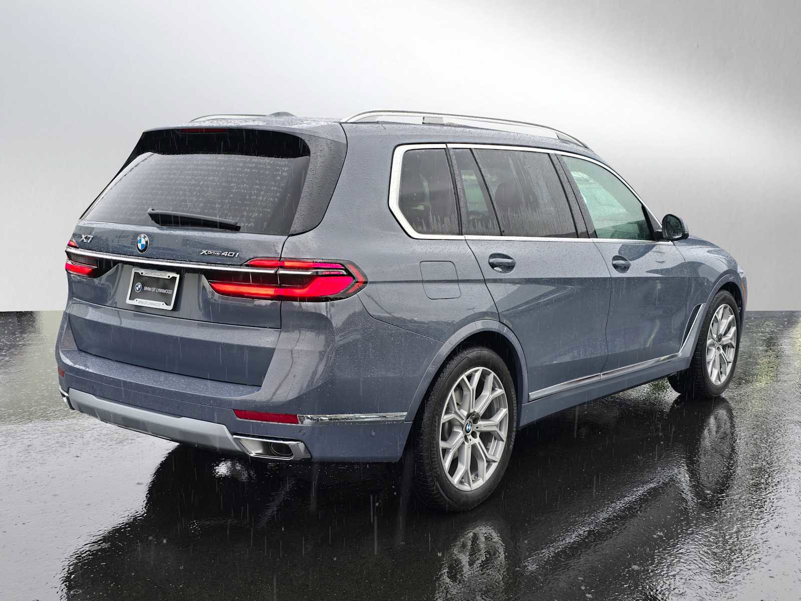 Used 2025 BMW X7 xDrive40i w/ Premium Package image 7