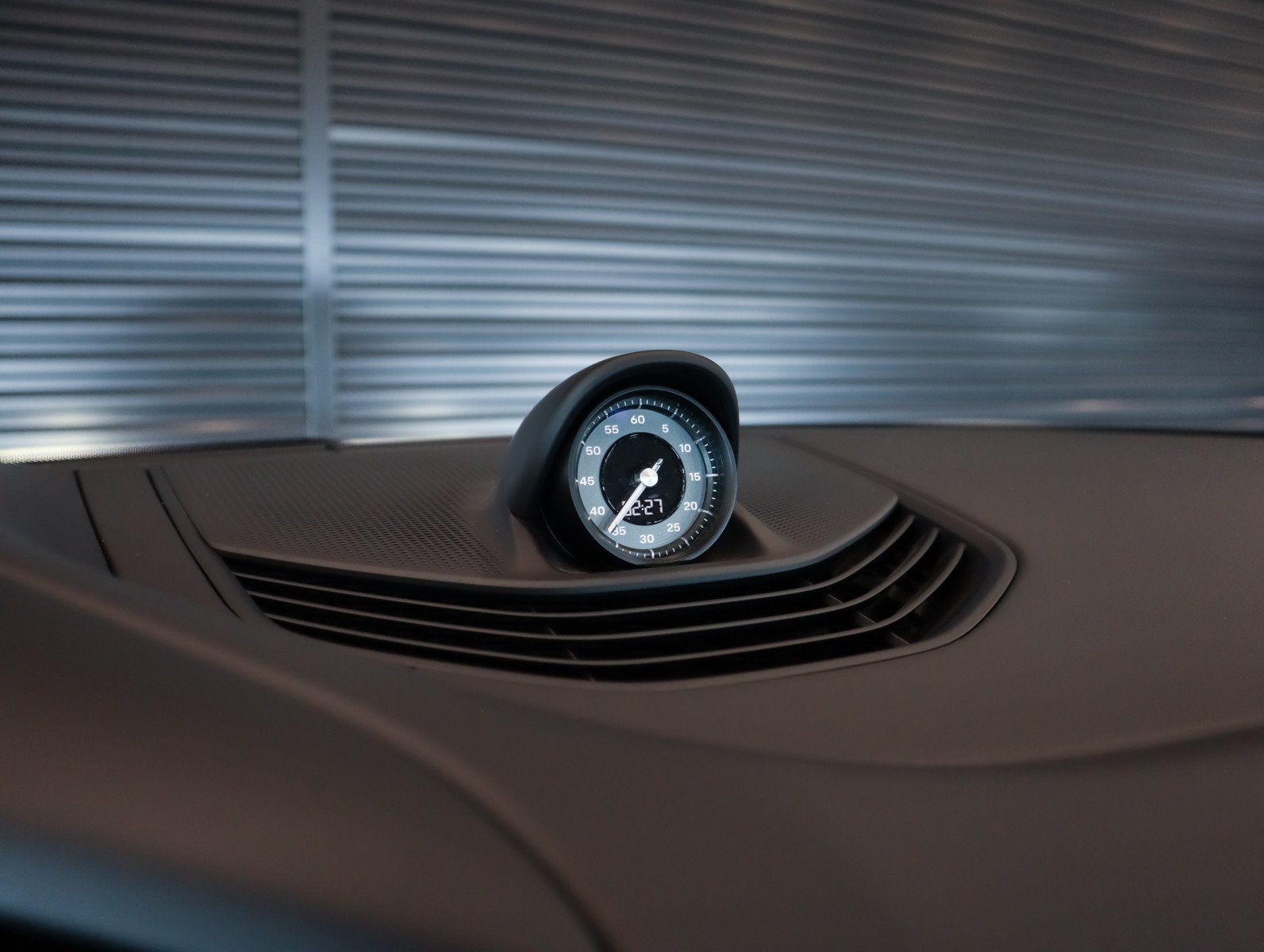 Certified 2025 Porsche Taycan RWD image 23