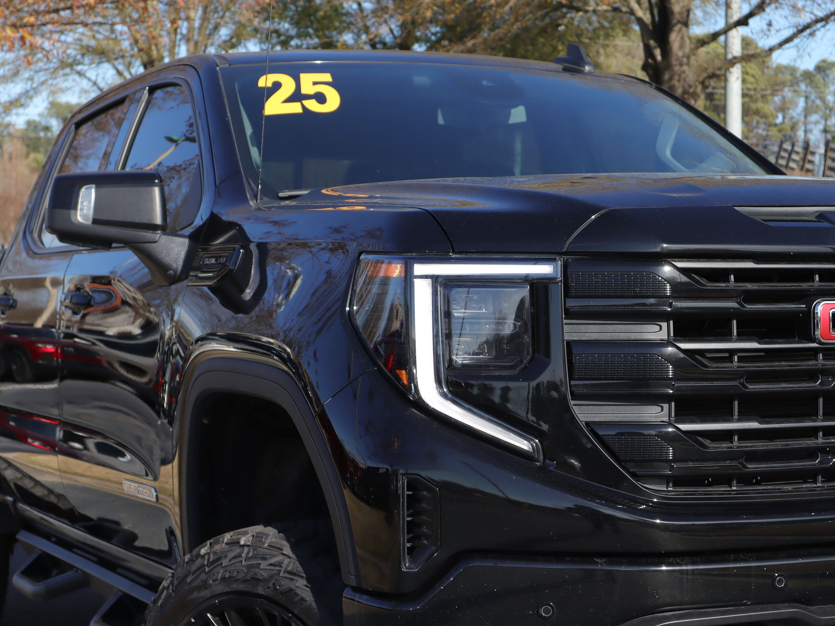 Used 2025 GMC Sierra 1500 Elevation w/ Elevation Premium Package image 30