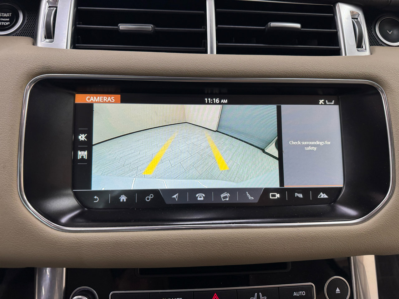 Used 2017 Land Rover Range Rover Sport HSE image 24