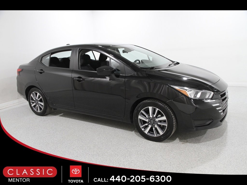 Used 2023 Nissan Versa SV image 1