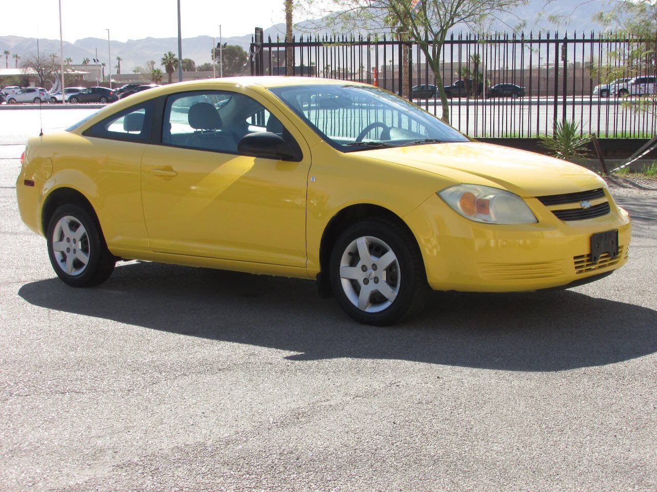 Used 2006 Chevrolet Cobalt LS FWD image 2