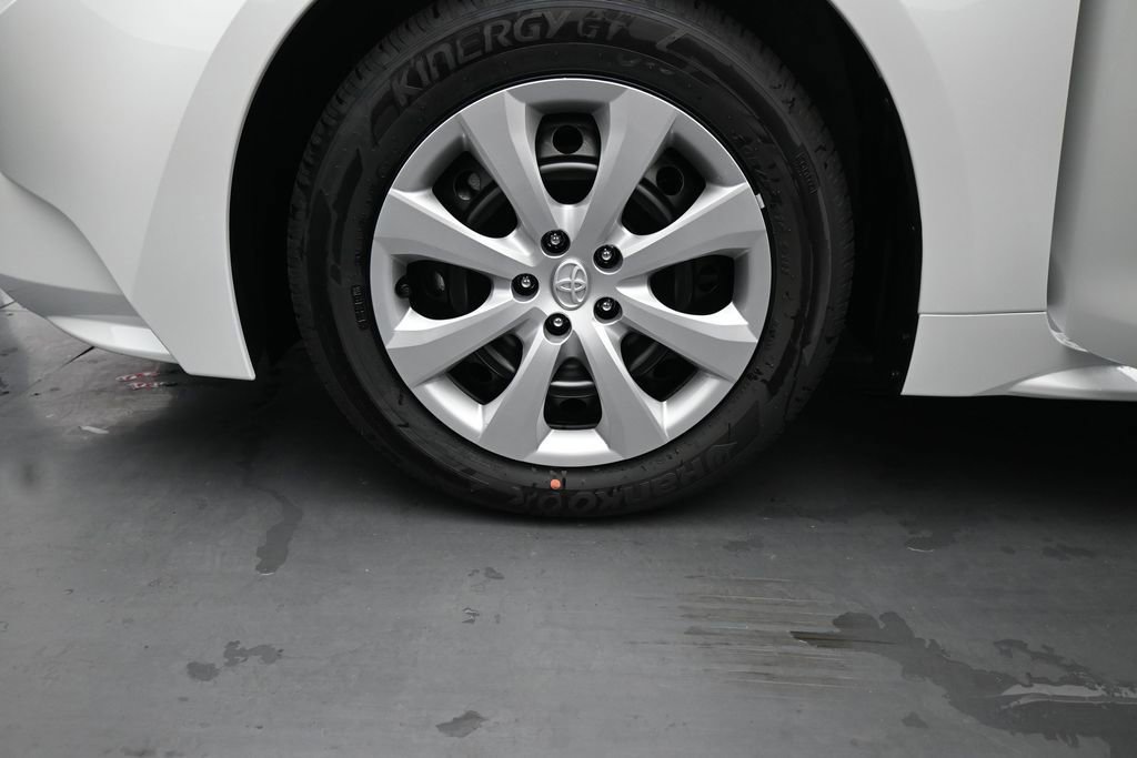 New 2026 Toyota Corolla LE FWD image 17
