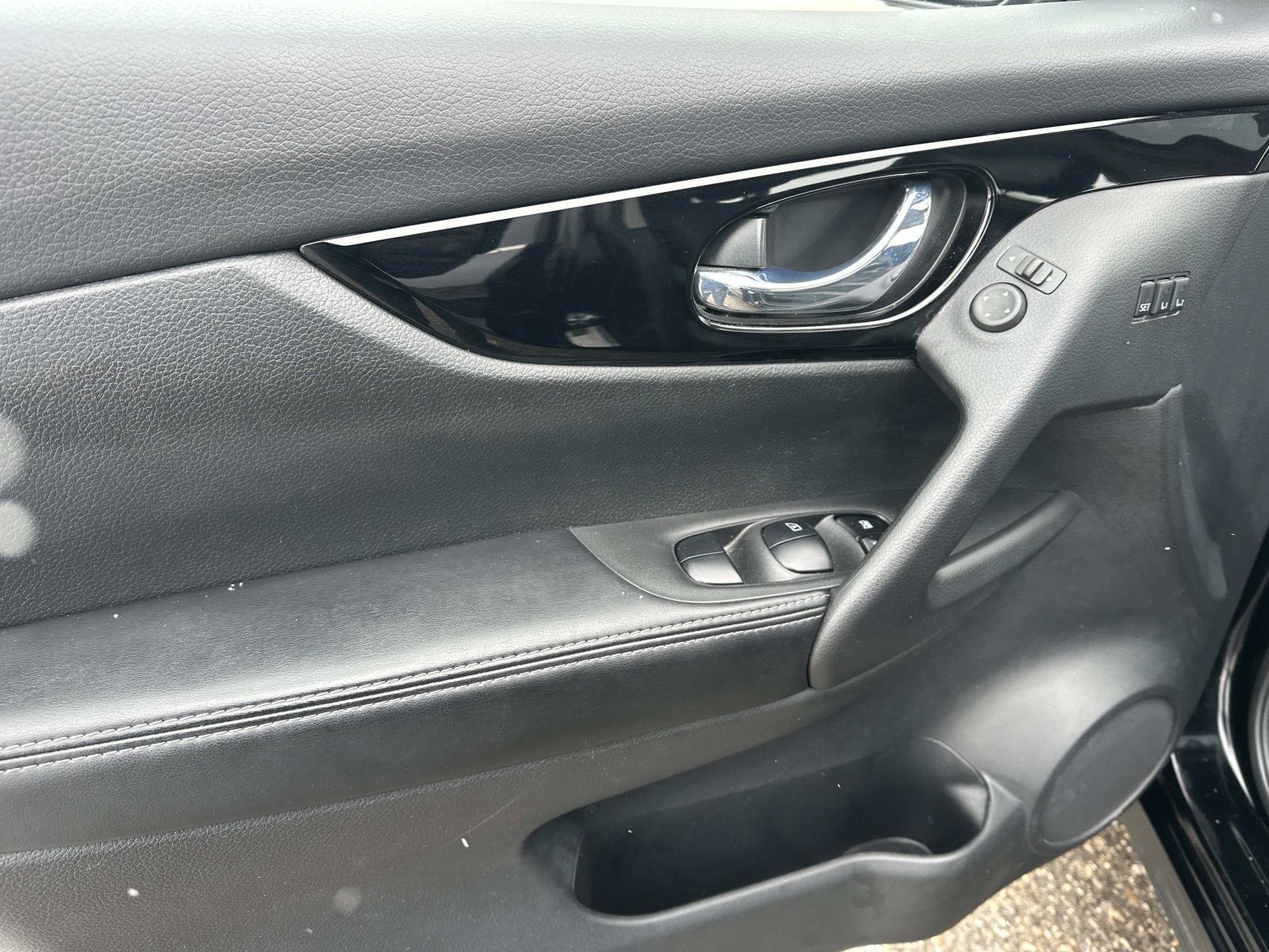 Used 2021 Nissan Rogue Sport SL w/ Premium Package image 15