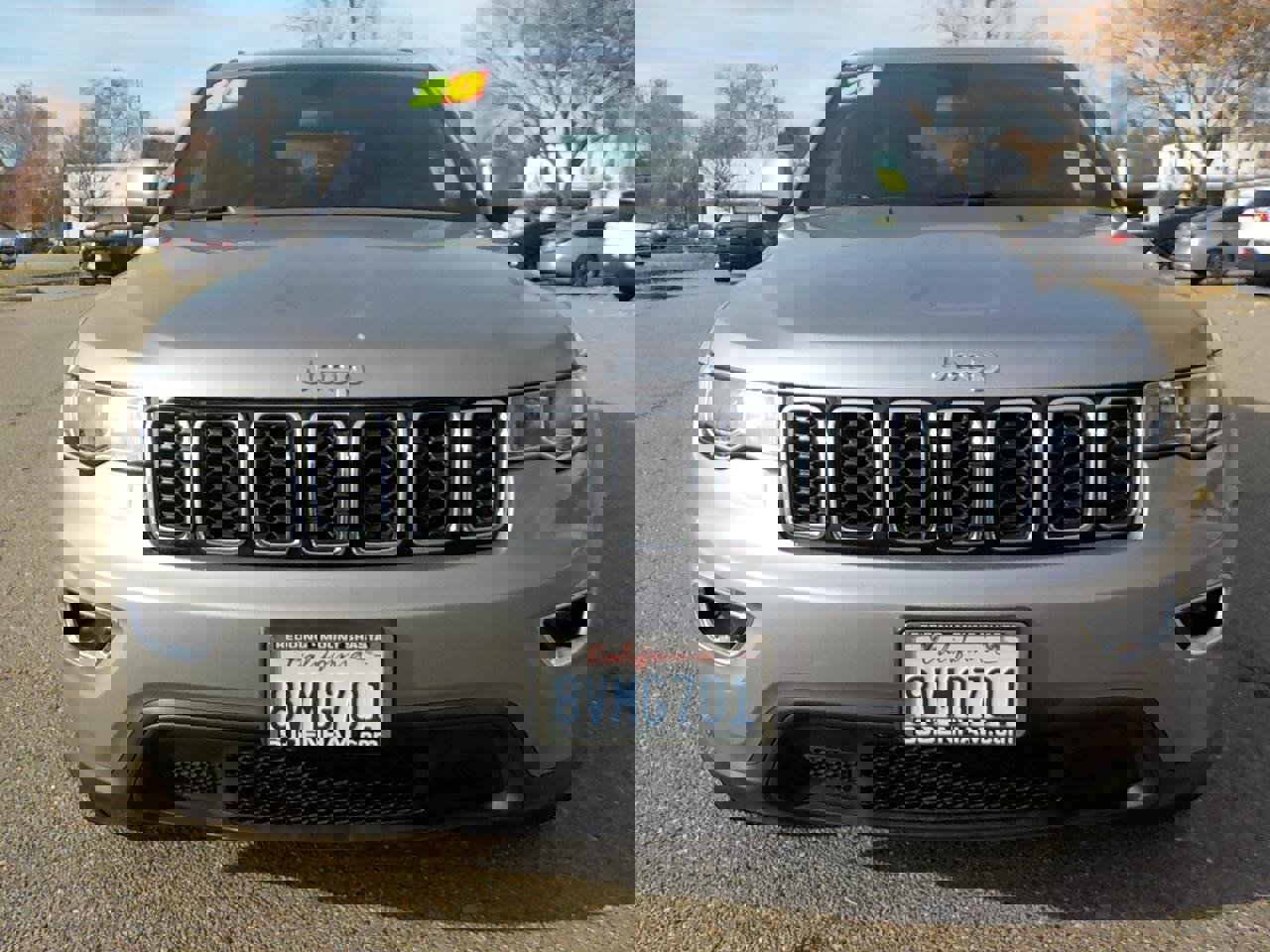 Used 2020 Jeep Grand Cherokee Laredo image 2