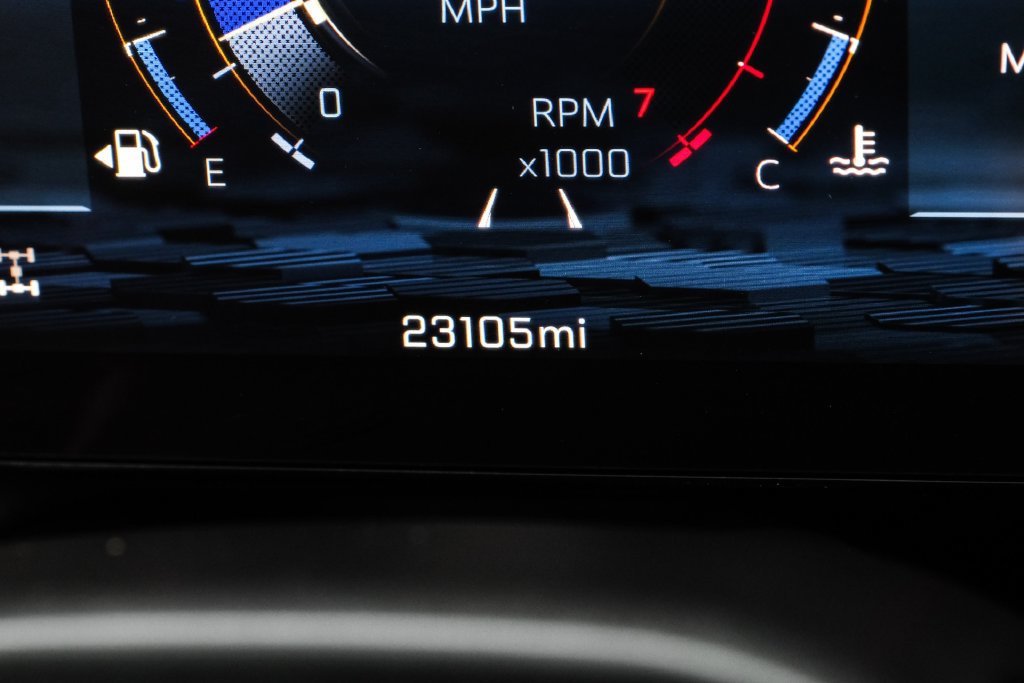 Used 2026 Chevrolet Suburban Premier AWD/4WD image 15
