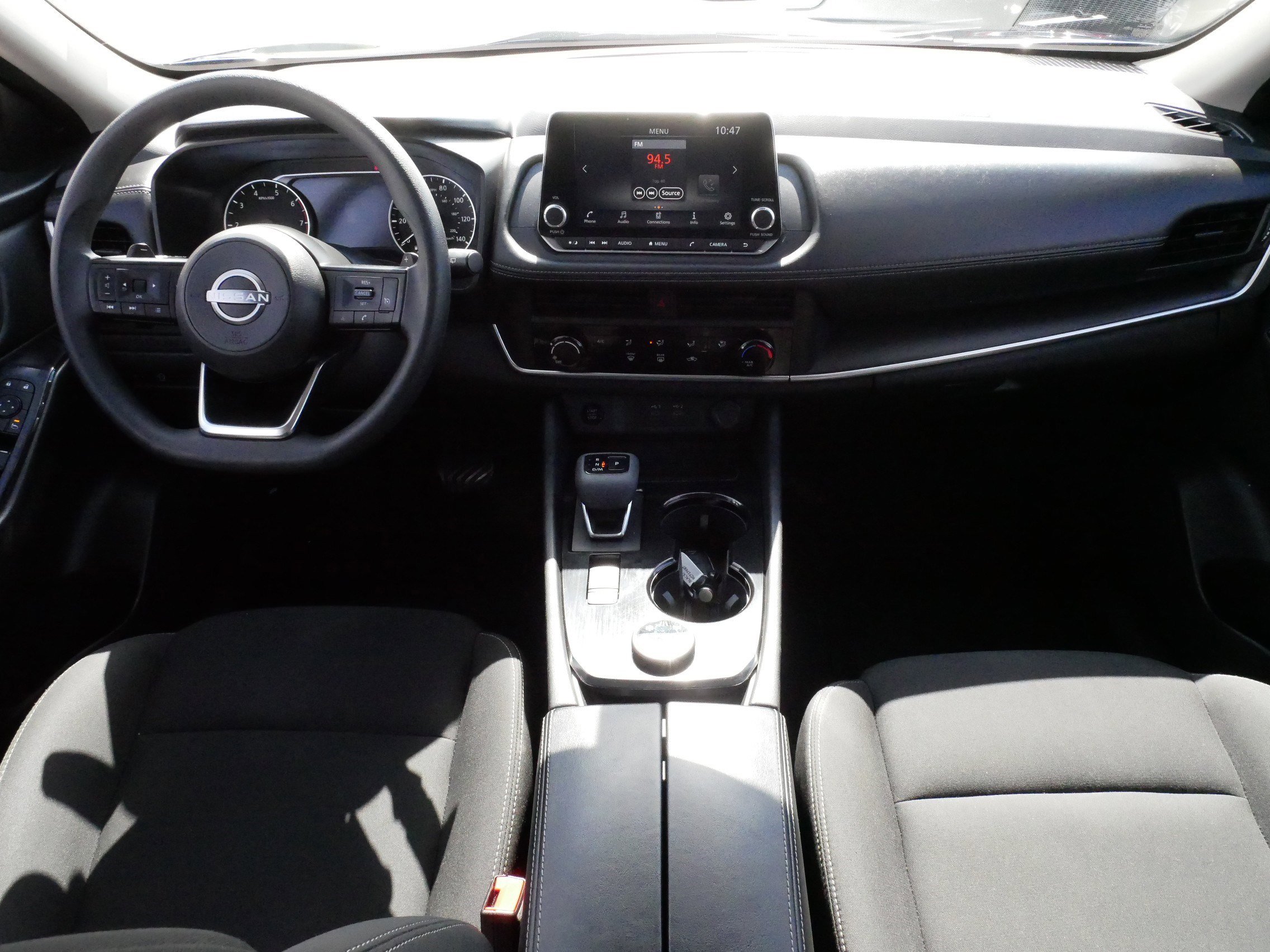Used 2024 Nissan Rogue S AWD/4WD image 10
