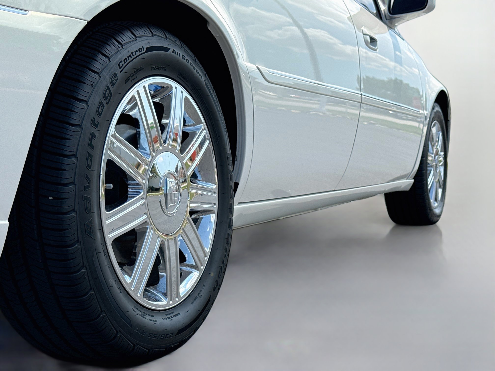 Used 2007 Cadillac DTS Luxury II FWD image 15