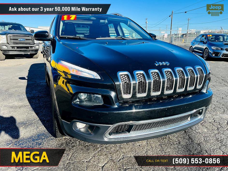 Used 2017 Jeep Cherokee Limited w/ Luxury Group image 4