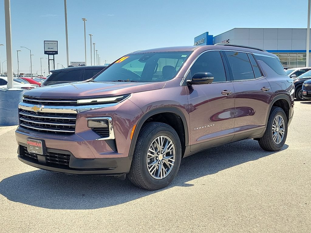 Used 2024 Chevrolet Traverse LT FWD image 6