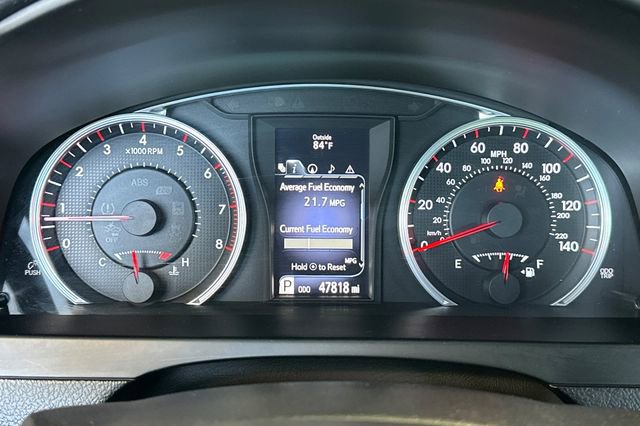Used 2015 Toyota Camry SE w/ Moonroof Package FWD image 25