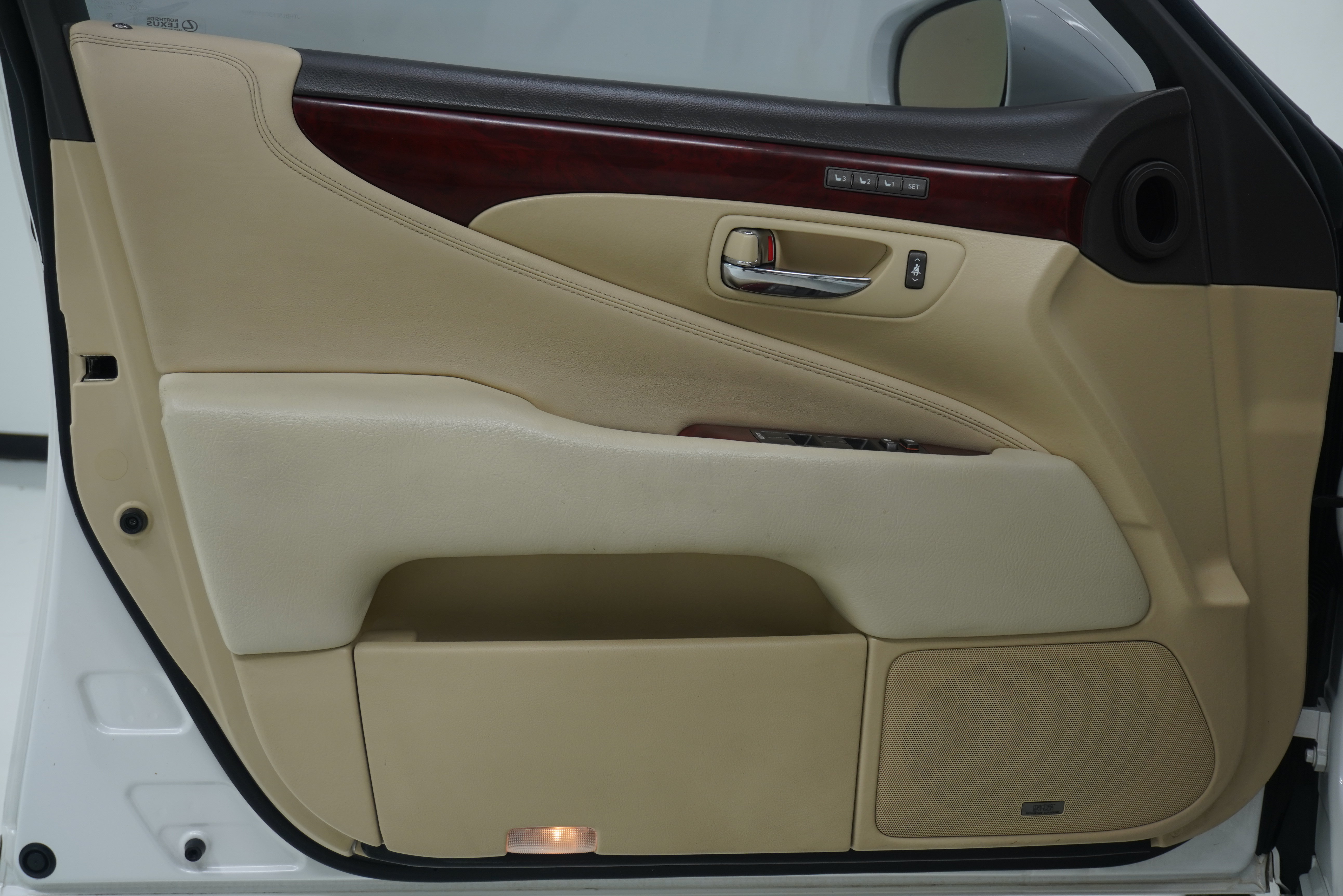 Used 2012 Lexus LS 460 w/ Luxury Value Edition RWD image 14