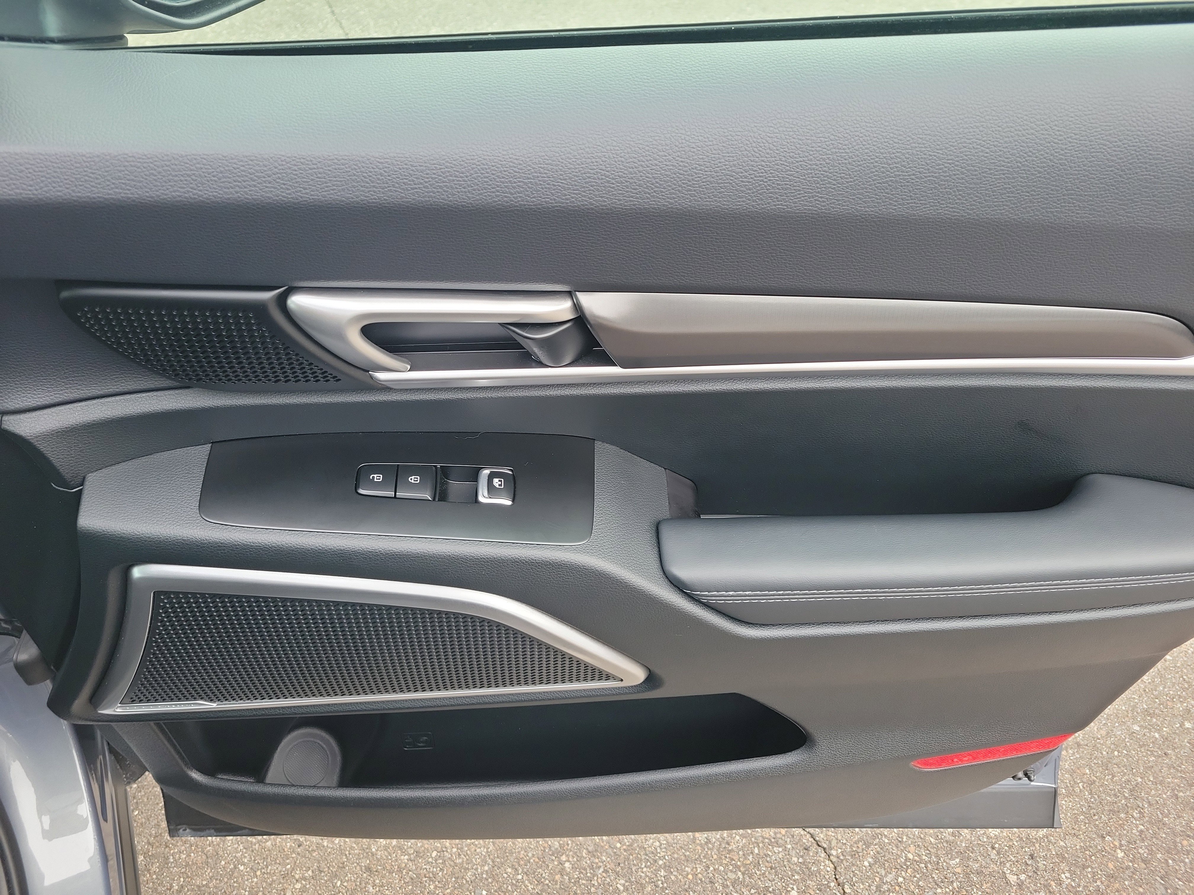 Certified 2025 Kia Telluride S image 9