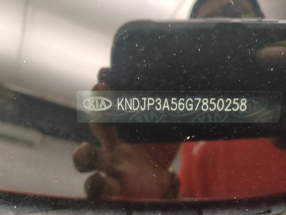 Used 2016 Kia Soul + image 33