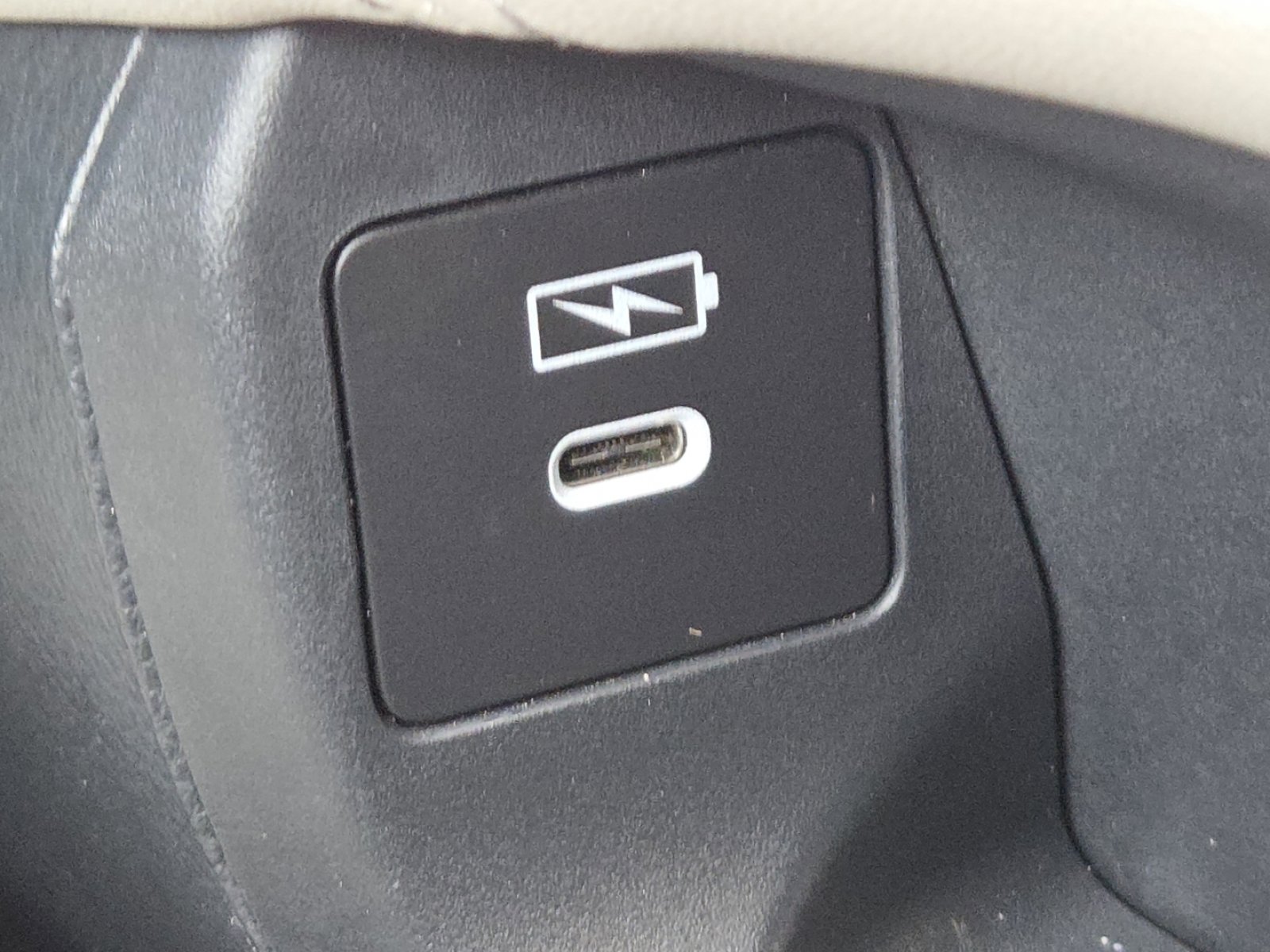 Used 2024 Honda HR-V EX-L image 11