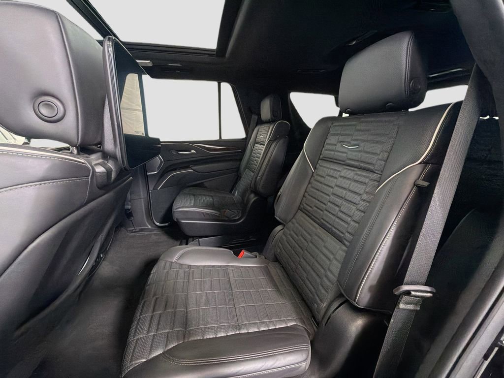 Used 2024 Cadillac Escalade Sport Platinum w/ LPO, ONYX Package AWD/4WD image 28