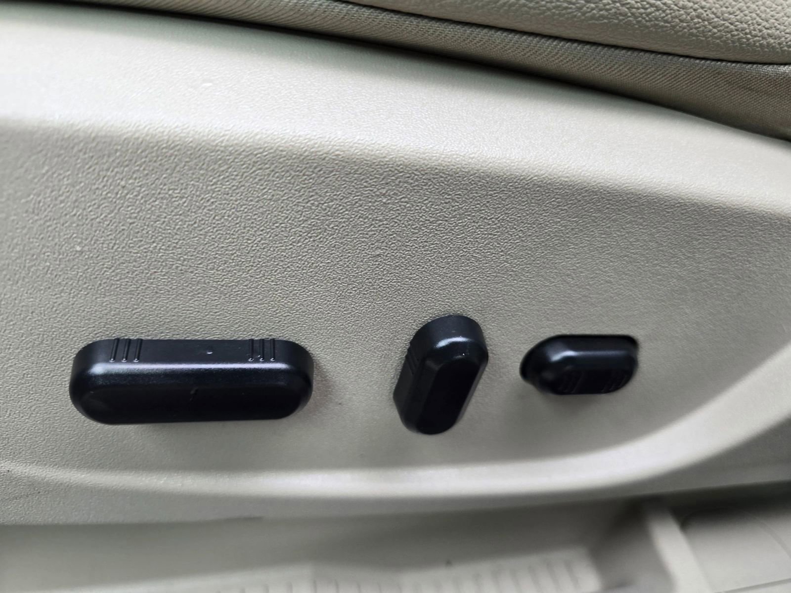 Used 2015 Ford C-MAX SEL w/ Equipment Group 303A image 22