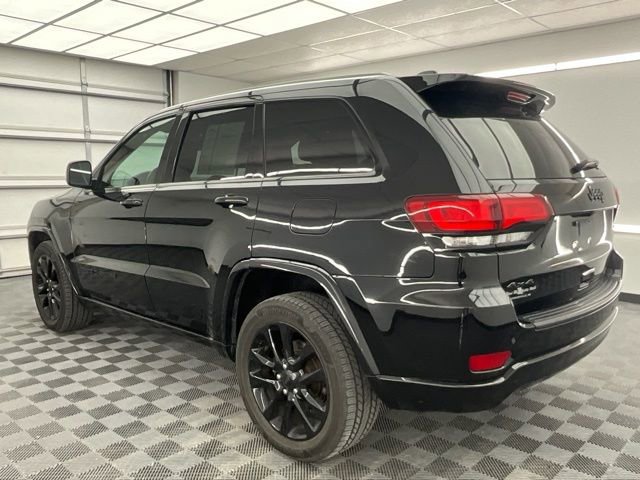 Used 2019 Jeep Grand Cherokee Altitude image 21