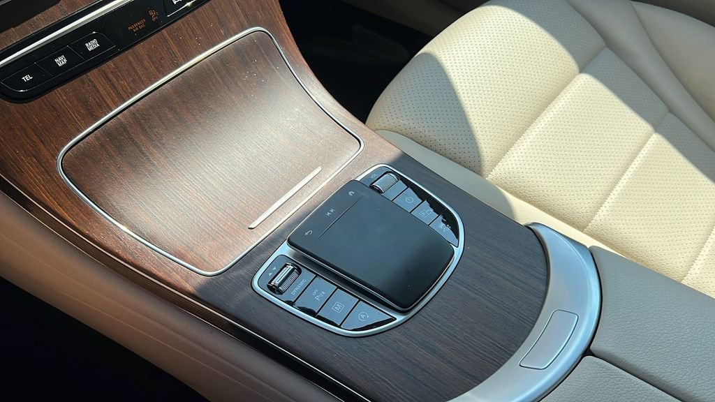 Used 2022 Mercedes-Benz GLC 300 GLC 300 image 35