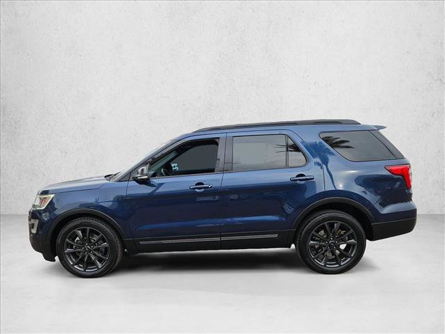 Used 2017 Ford Explorer XLT w/ Equipment Group 202A image 9