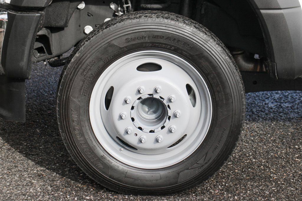 Used 2021 Ford F550 2WD Crew Cab Super Duty image 37