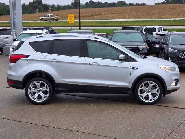 Used 2019 Ford Escape Titanium AWD/4WD image 9