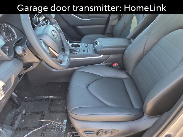 Certified 2026 Toyota Highlander XLE AWD/4WD image 13