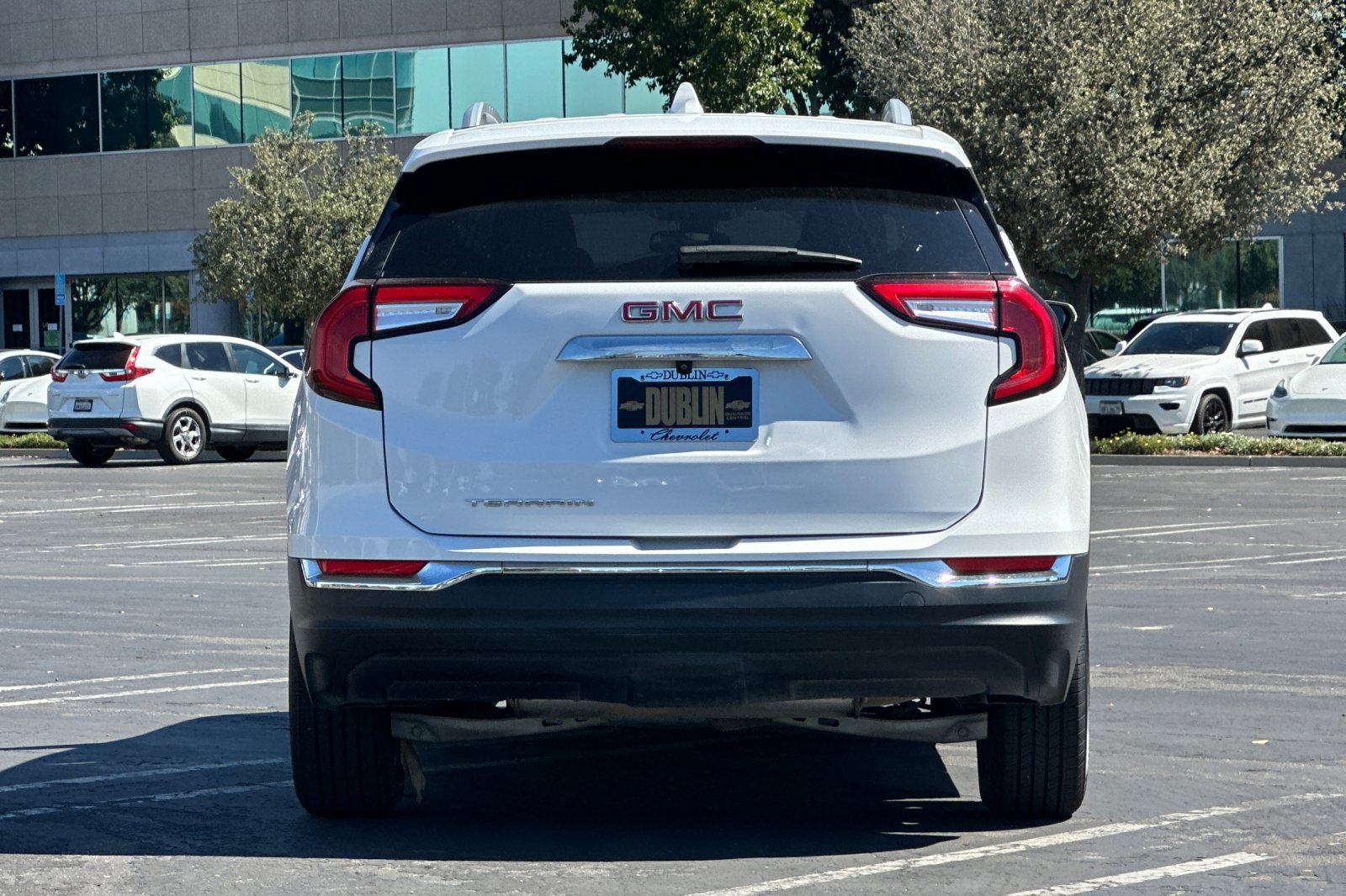 Used 2024 GMC Terrain SLT FWD image 5