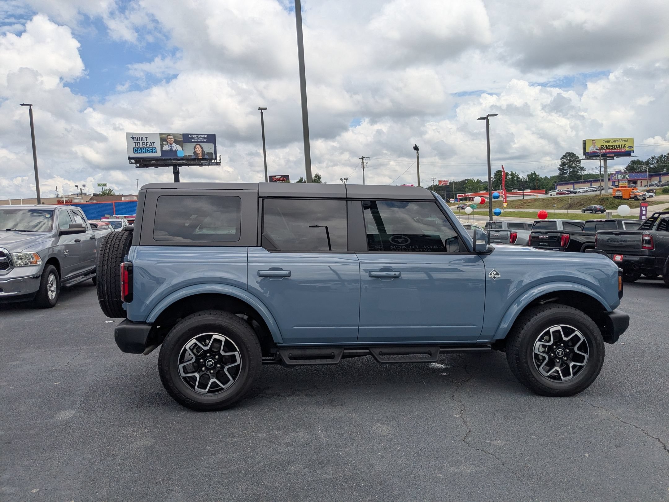 Used 2024 Ford Bronco Outer Banks AWD/4WD image 4