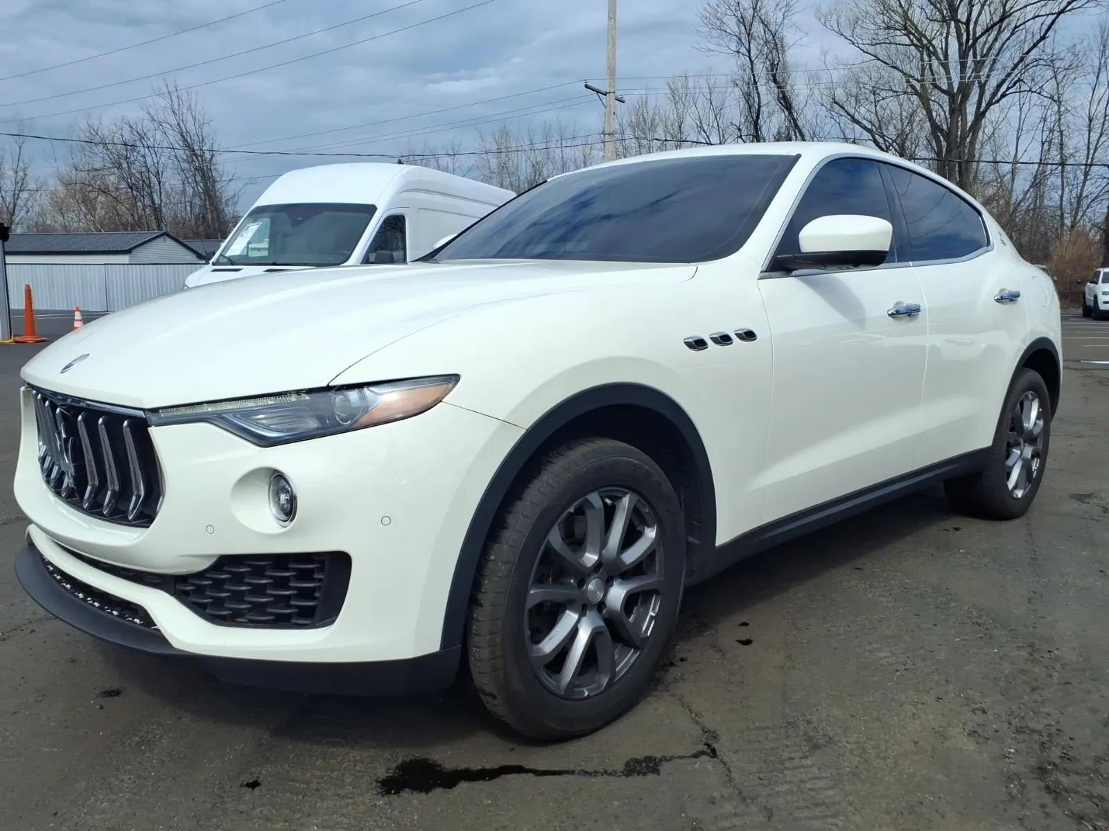 Used 2018 Maserati Levante image 7