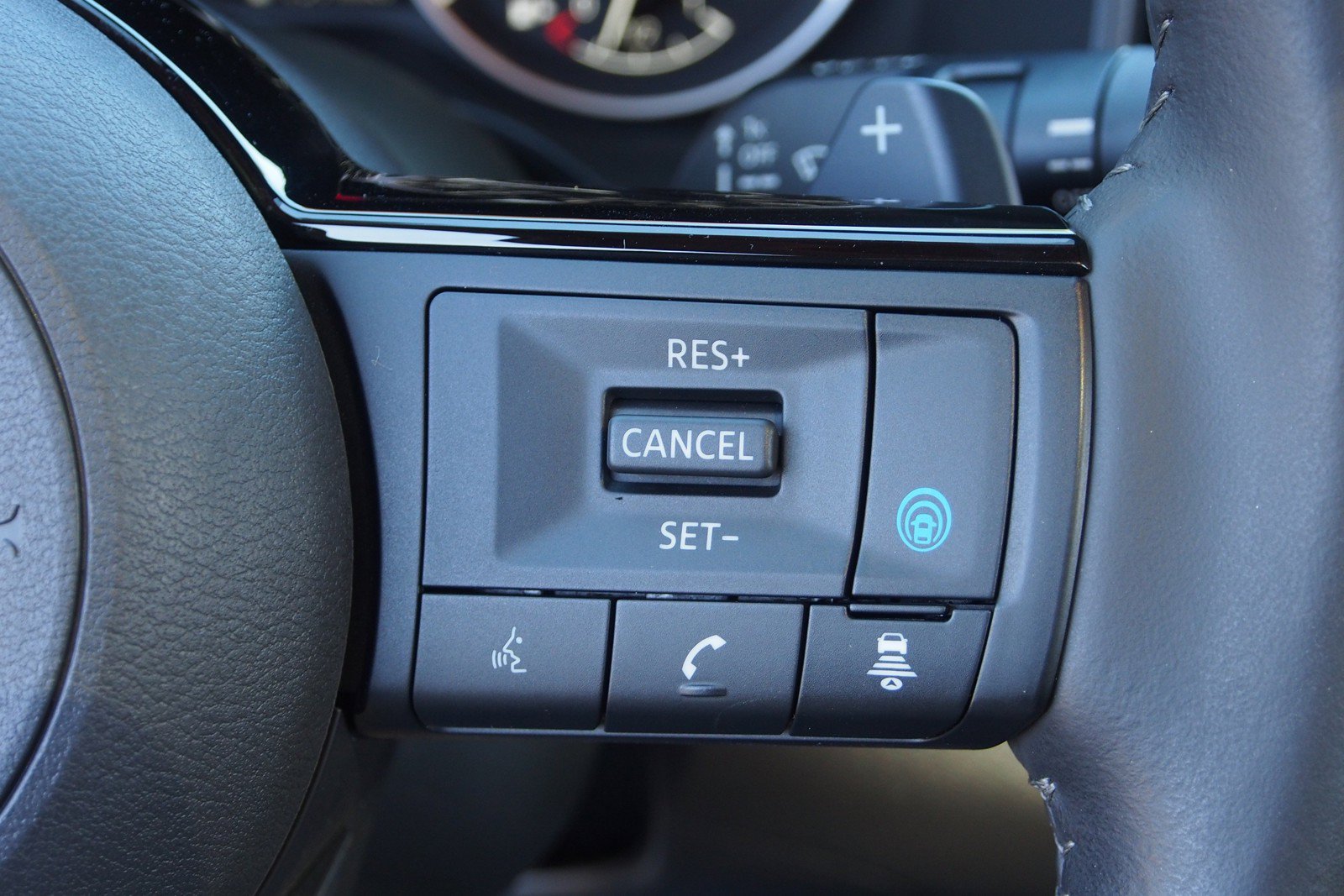 Used 2023 Nissan Rogue SL AWD/4WD image 24