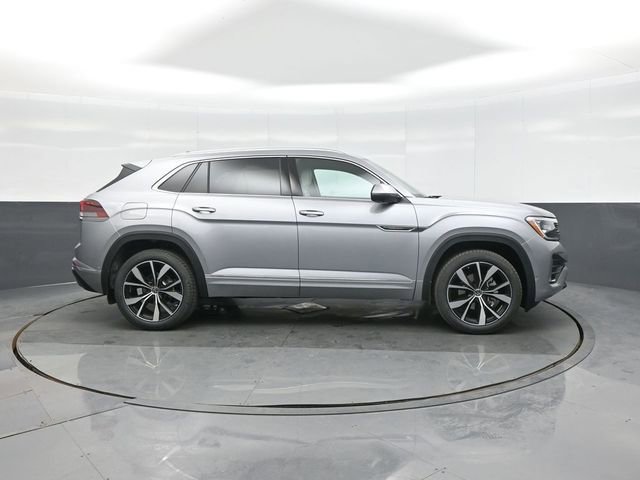 New 2026 Volkswagen Atlas Cross Sport SEL Premium R-Line image 8