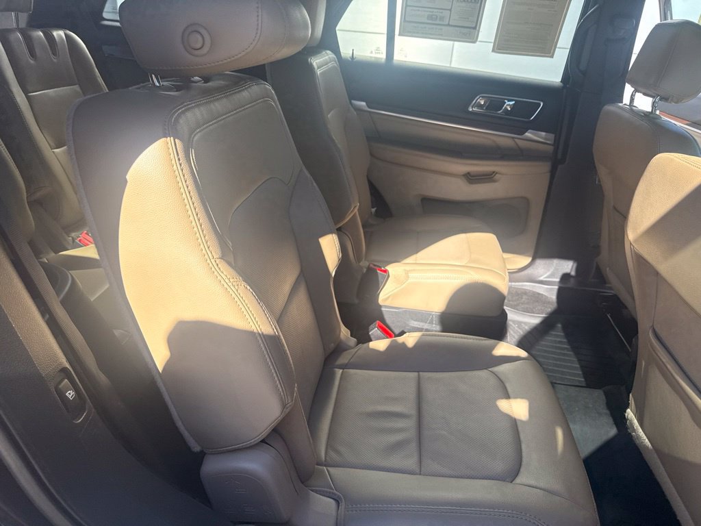 Used 2017 Ford Explorer Limited w/ Equipment Group 301A FWD image 33