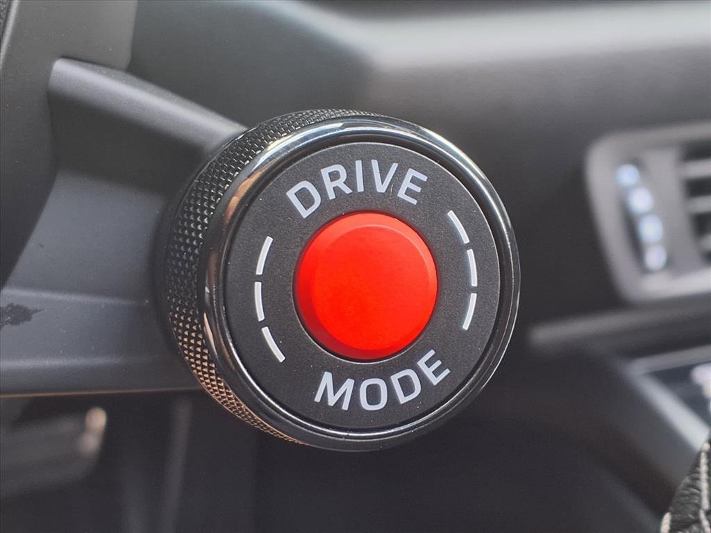 Used 2025 Porsche 911 Carrera image 21