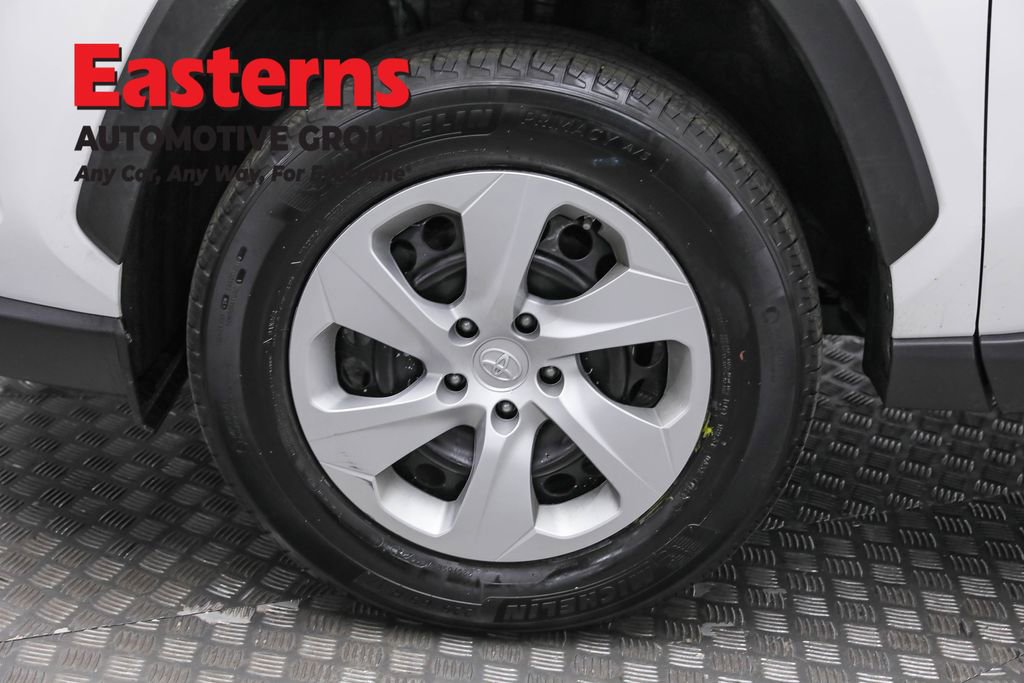 Used 2024 Toyota RAV4 LE image 32