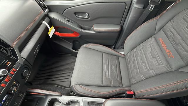 New 2026 Nissan Frontier PRO-4X w/ Pro-4x Convenience Package image 12