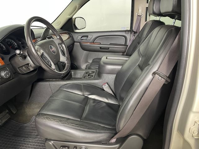 Used 2008 GMC Yukon XL SLT image 2