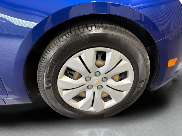 Used 2012 Chevrolet Cruze LS FWD image 28