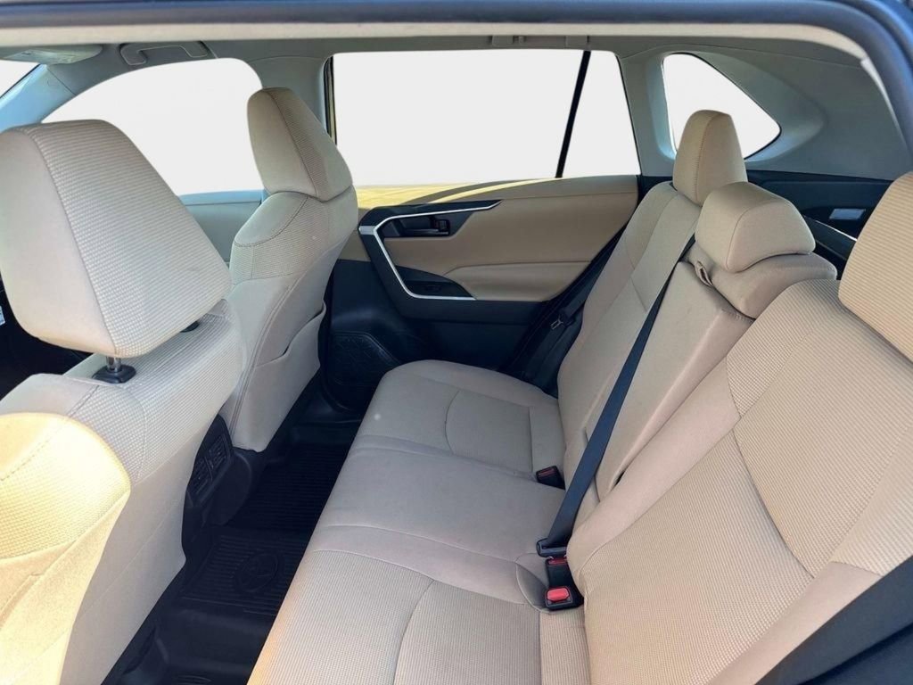 Used 2023 Toyota RAV4 LE image 13