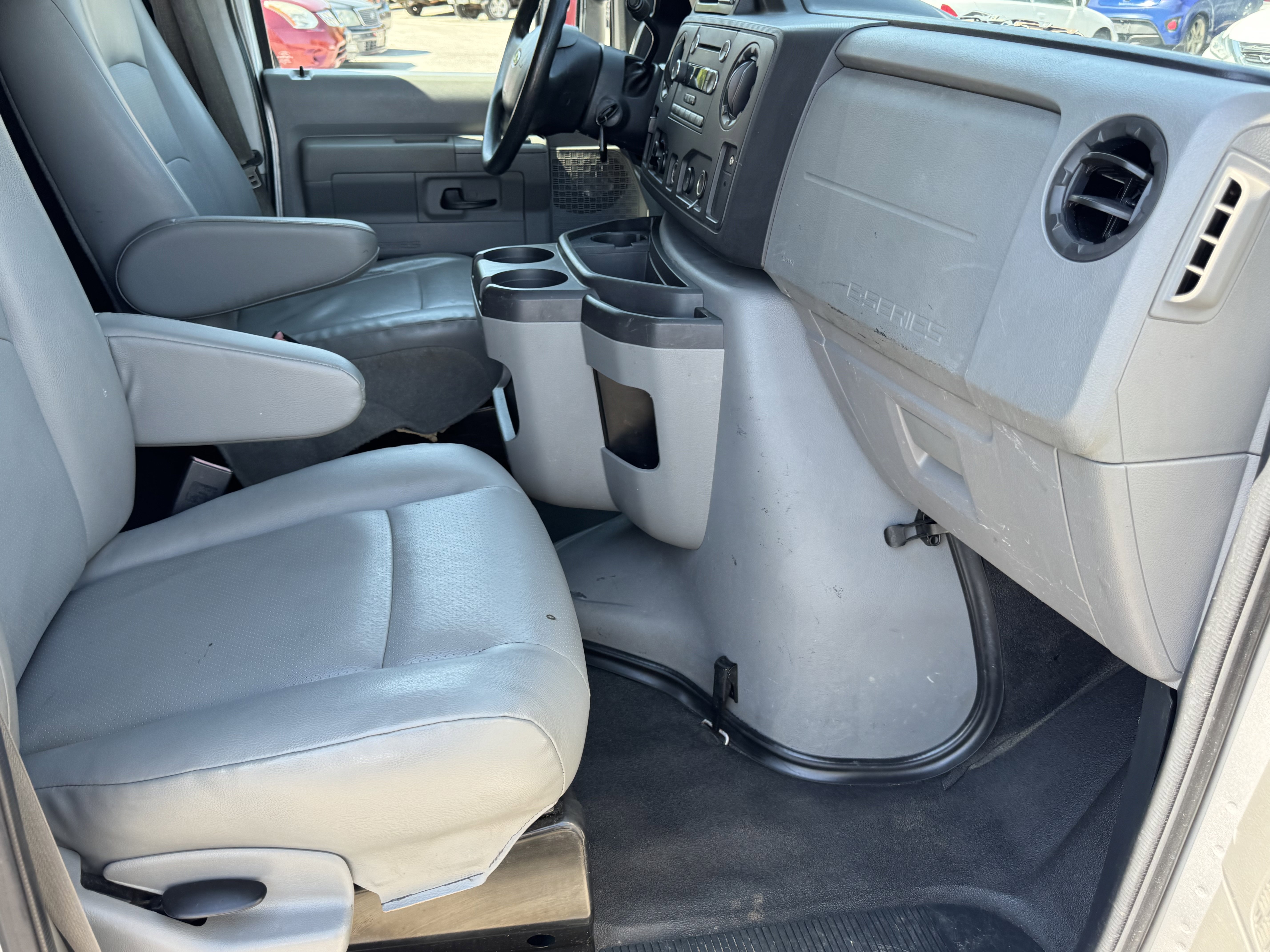 Used 2012 Ford E-150 and Econoline 150 w/ Commercial Cargo Van Pkg image 11