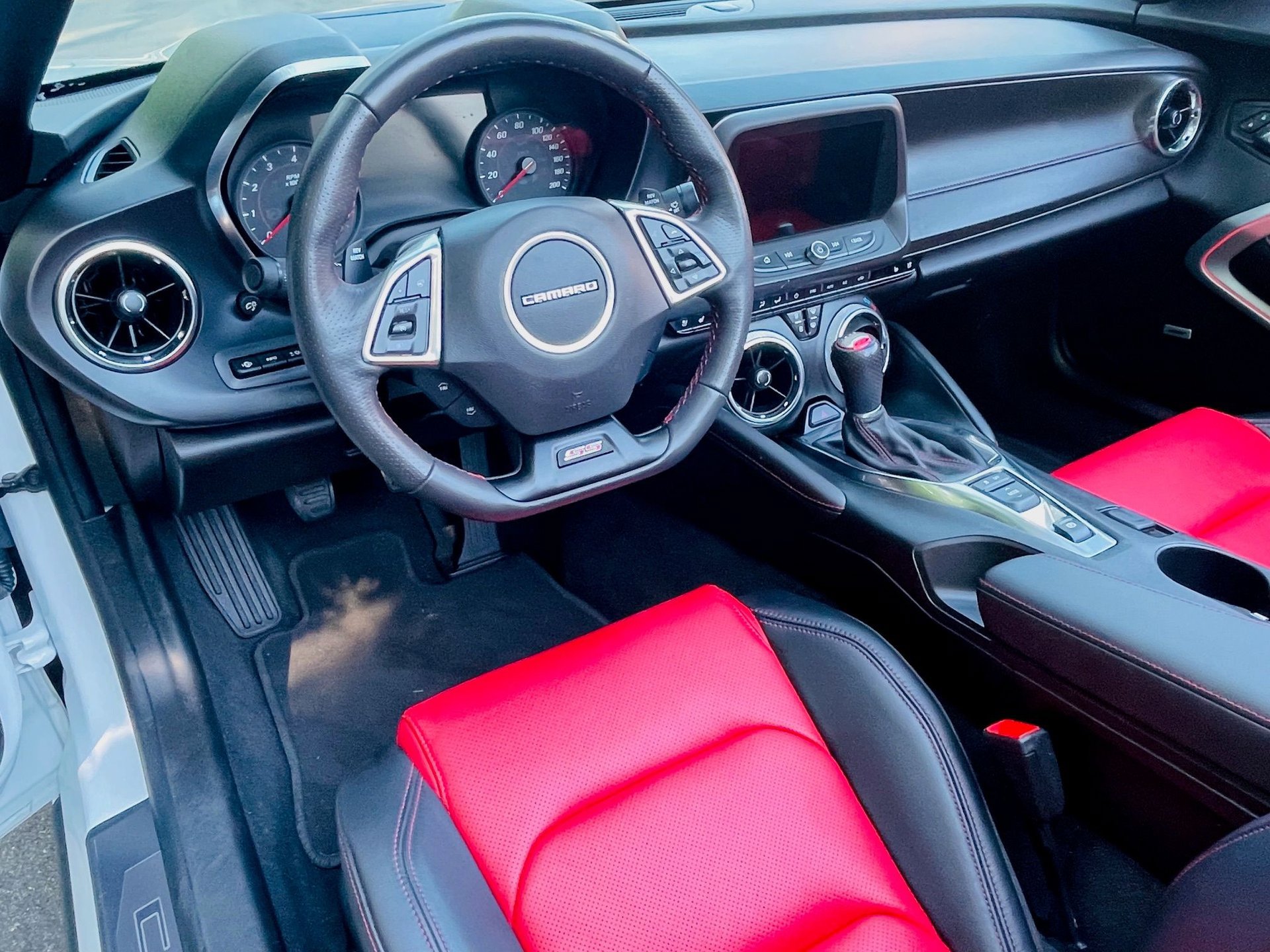 Used 2022 Chevrolet Camaro SS RWD image 37