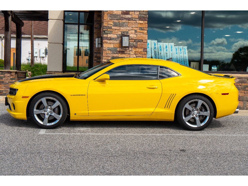 Used 2010 Chevrolet Camaro SS RWD image 6