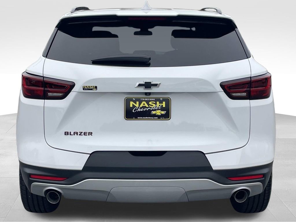 Used 2023 Chevrolet Blazer LT image 4