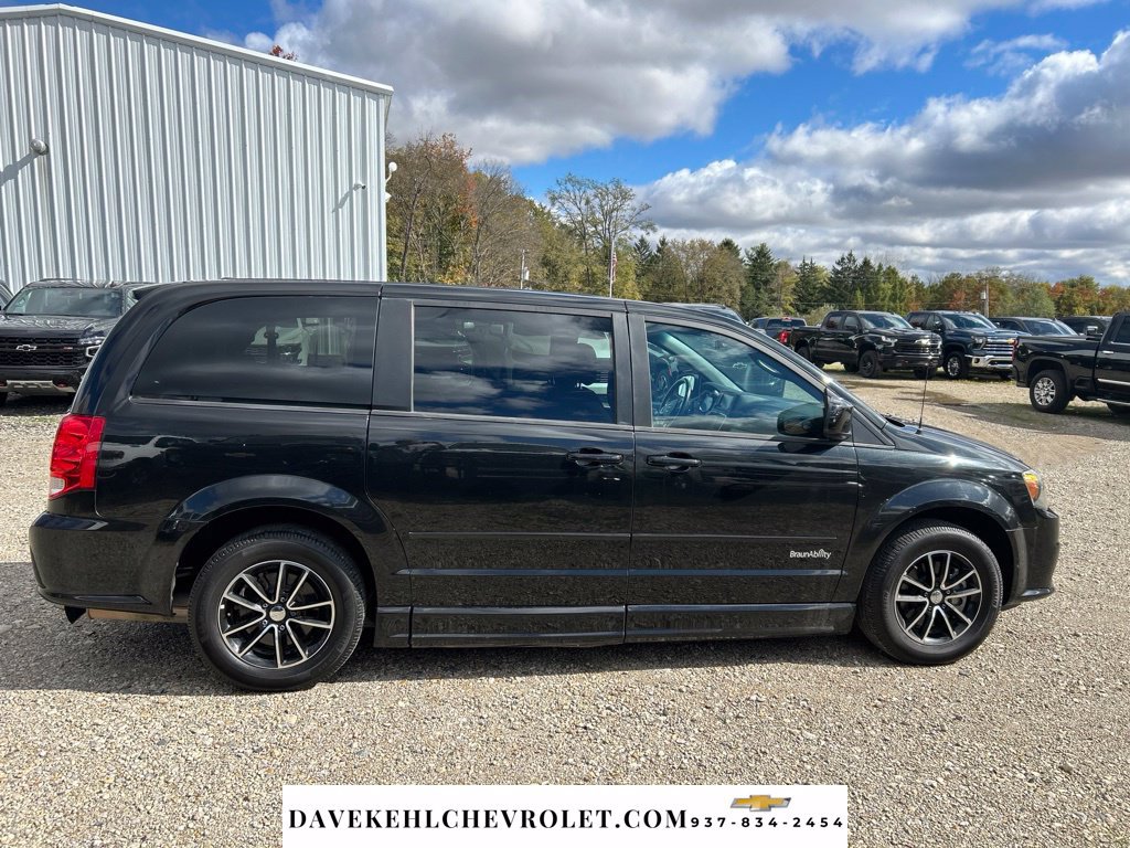 Used 2014 Dodge Grand Caravan SXT w/ UConnect Hands-Free Group FWD image 6