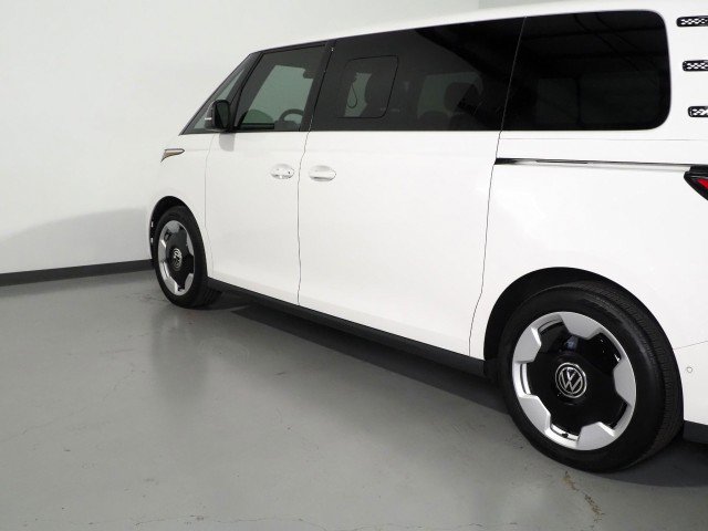 Used 2025 Volkswagen ID. Buzz Pro S RWD image 53